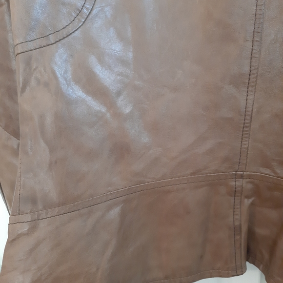 Asymmetrical leather Danier jacket (X's) - Picture 3 of 7